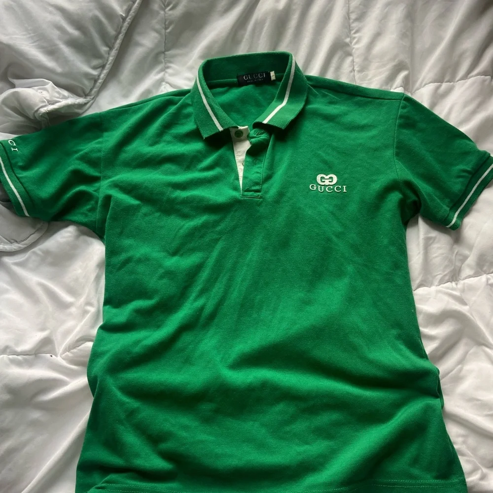 Authentic Gucci top - Picture 2 of 5